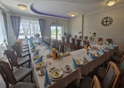 sala kameralna w nibieskim wystroju